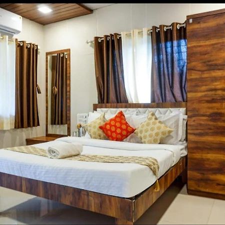 Crystal Villa พันช์กานี ภายนอก รูปภาพ