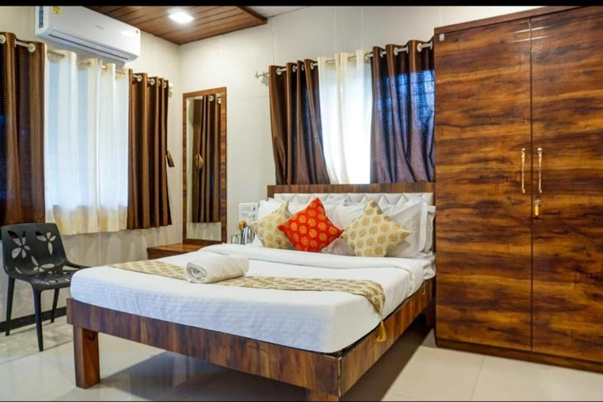 Crystal Villa พันช์กานี ภายนอก รูปภาพ
