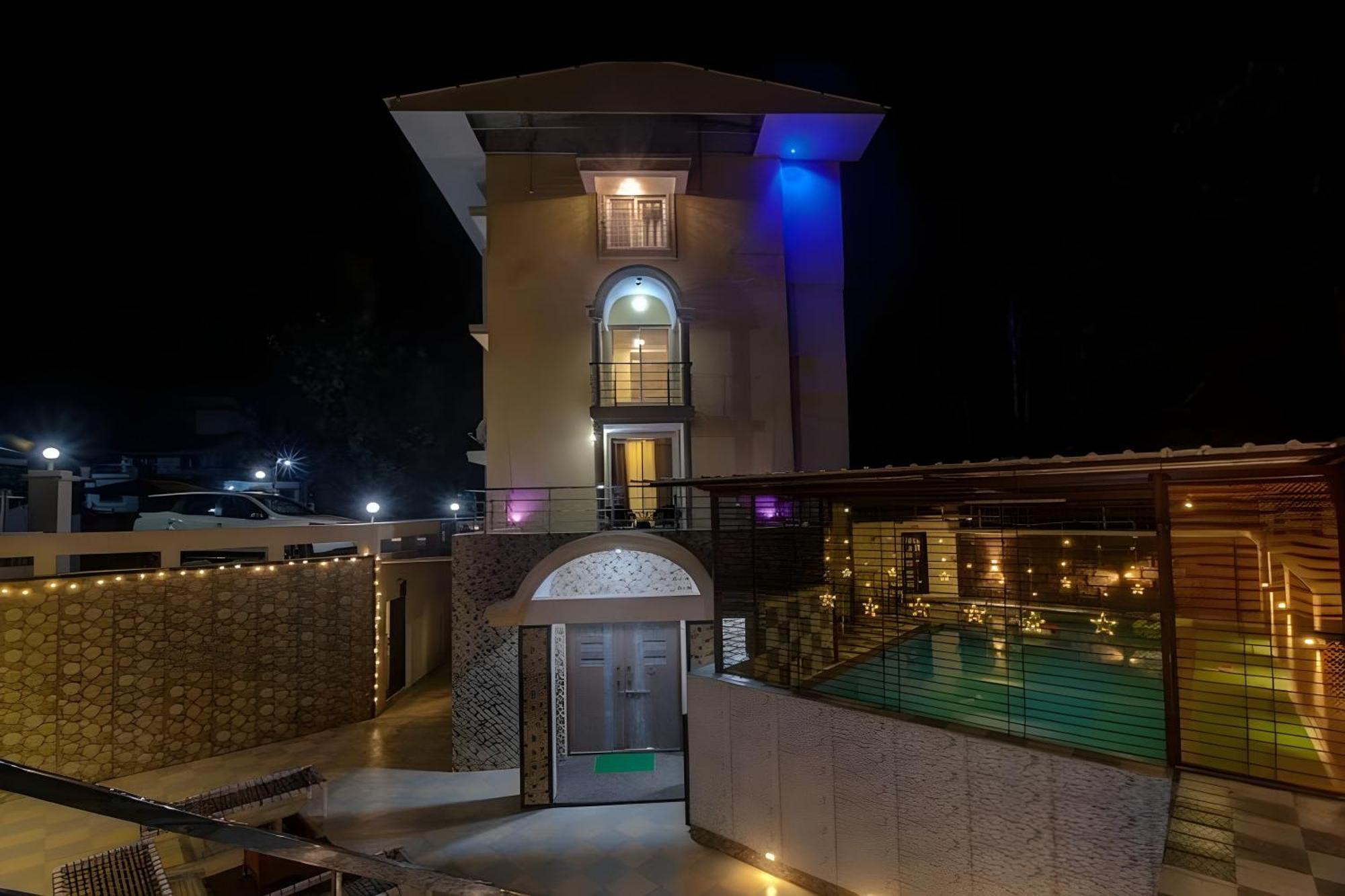 Crystal Villa พันช์กานี ภายนอก รูปภาพ