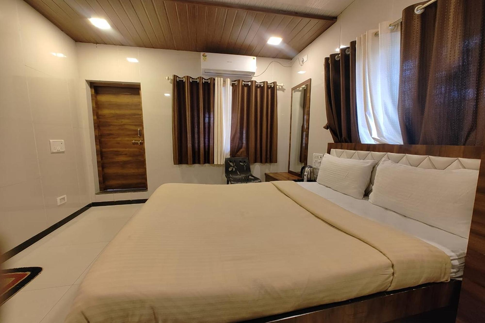 Crystal Villa พันช์กานี ภายนอก รูปภาพ
