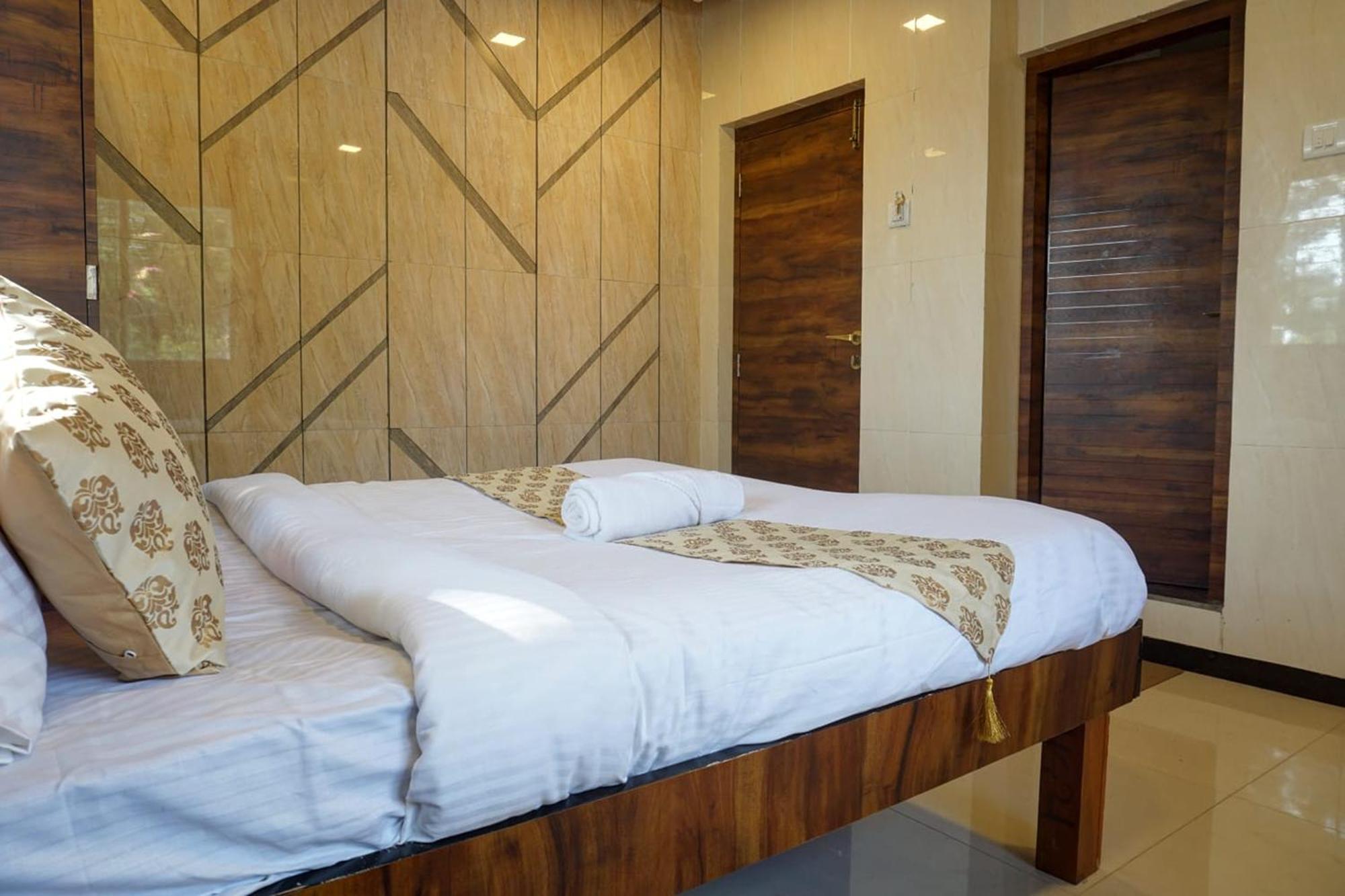 Crystal Villa พันช์กานี ภายนอก รูปภาพ